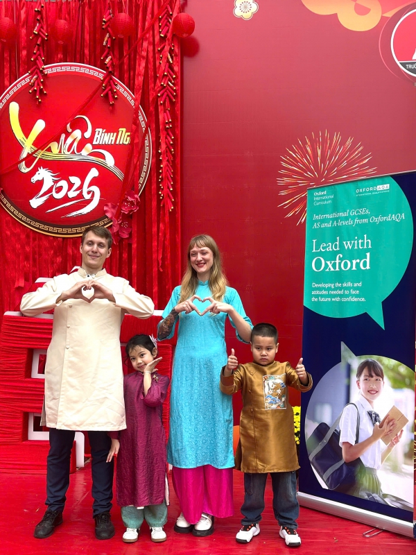 TẾT VIỆT TRONG MẮT THẦY C&Ocirc; NƯỚC NGO&Agrave;I