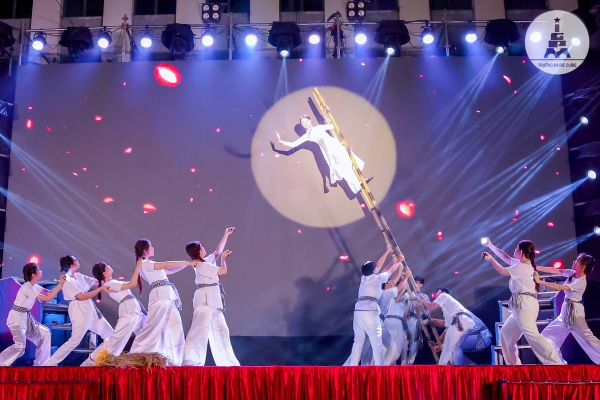 THPT-VP | CHUNG KHẢO HDVN 33: THĂNG HOA CẢM XÚC, TỰ HÀO VIẾT TIẾP BẢN HÙNG CA